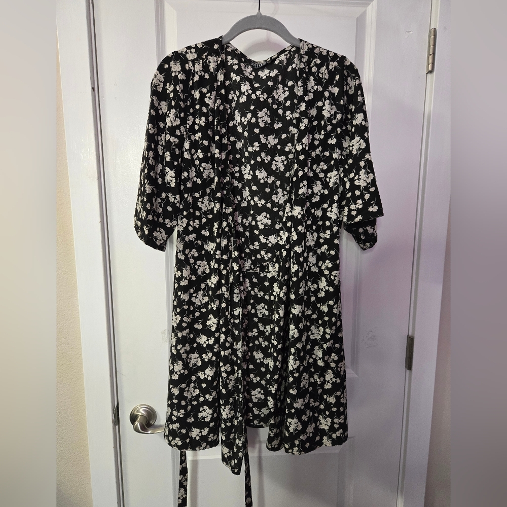 Disturbia Black Floral Dolman Kimono Sleeve Mini Sundress - Picture 2 of 4